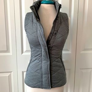 Athleta gray quilted vest